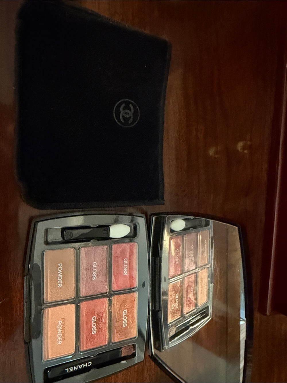 CHANEL Black Compact Case with Velvet Pouch